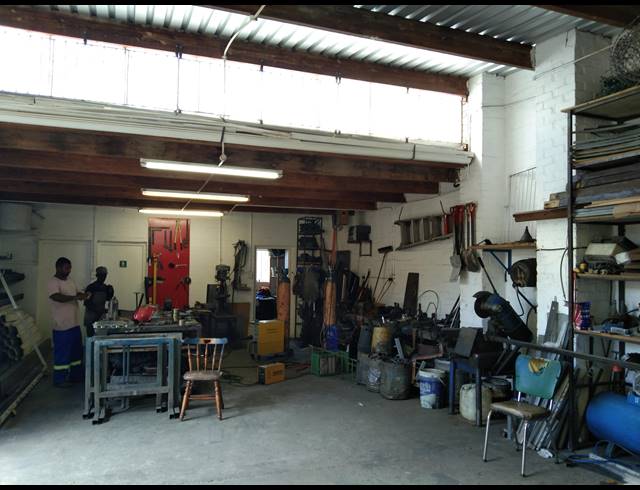 123M² FACTORY RENTED IN SOUTHFIELD